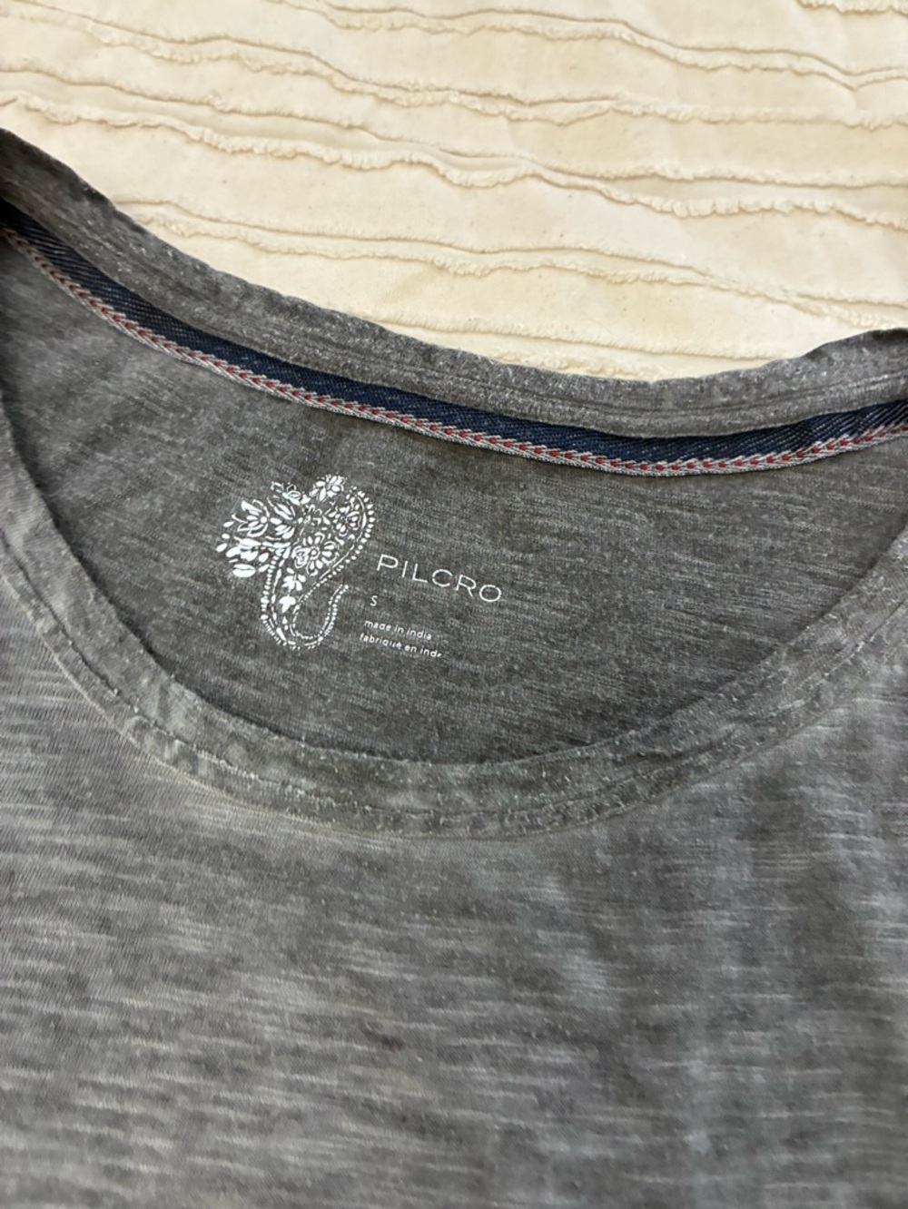 Pilcro Women's Gray Short-Sleeve Tee. Size small. Boho loose fit cotton - Picture 8 of 13